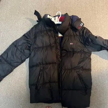 Tommy Hilfiger 블랙 다운 자켓