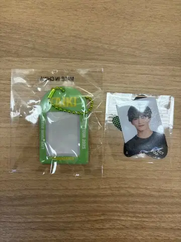 FANTASTICS 가챠 사토 타이쥬 미니 카드 케이스 스티커 2점