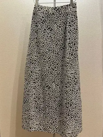 [ FREAKS STORE ] 꽃무늬 롱 플레어 스커트