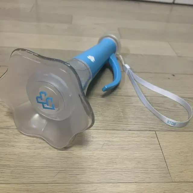 비투비 응원봉 팝니다