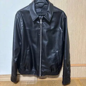 ZARA 블랙 가죽 자켓 L 사이즈