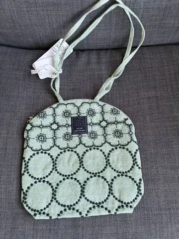 택 포함 새상품 미나 페르호넨 머핀백 아네모네 탬버린