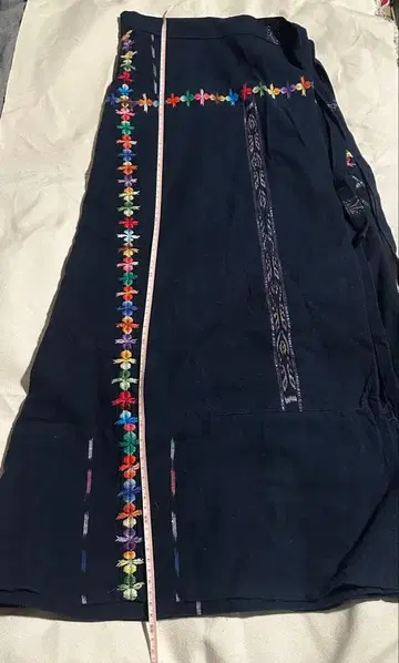 마야족 민족 의상 과테말라산 네이비 나염 랩 스커트 컬러풀 자수