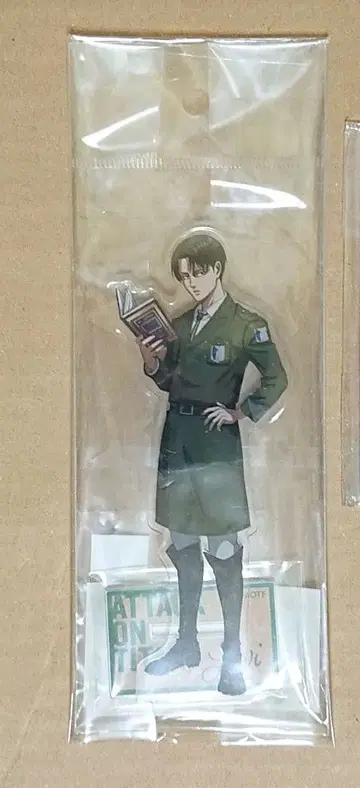 진격의 거인 리바이 로프트 Reading ver. 아크릴 스탠드