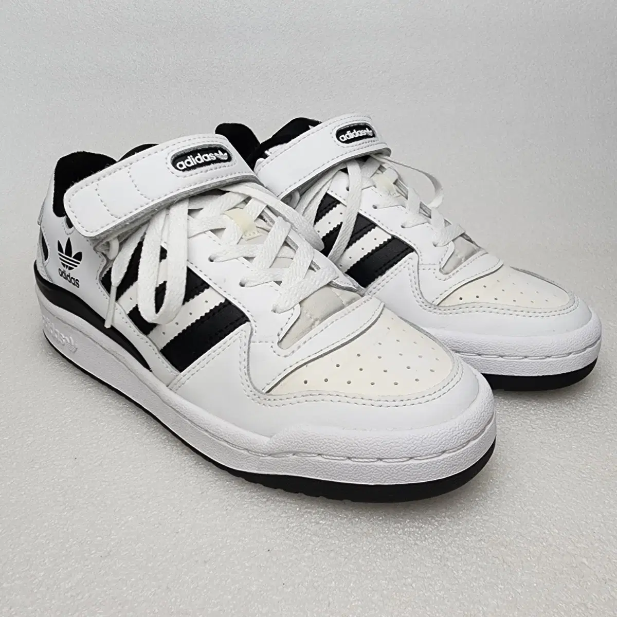 Adidas Originals Forum Low Women's Sneakers (250mm)