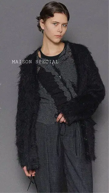 MAISON SPECIAL 플러피 샤기 가디건 블랙