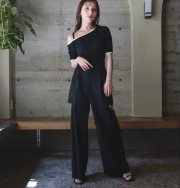 LEANN MOMENT 사이드 커팅 팬츠 M 블랙