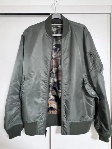 ALPHA MA-1 플라이트 자켓
