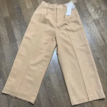 택 포함 새상품 테치치 플라노 크롭 팬츠 카멜 M 사이즈
