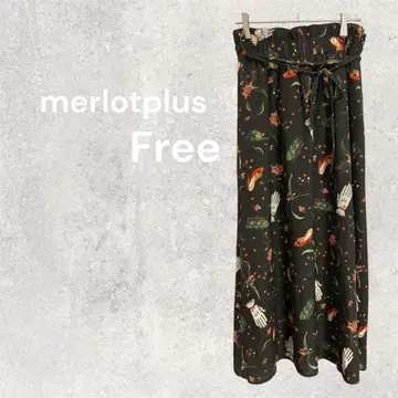 새상품급 멀로플러스 플레어 스커트 롱 패턴 리본 프리 사이즈