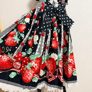 엔젤릭 프리티 갓 딴 딸기 에이프런풍 스커트 블랙
