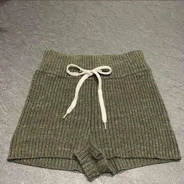 Juemi 리브 숏팬츠 올리브 그린