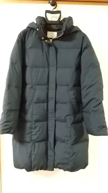 후드 부착 롱 다운 자켓 (M 사이즈)