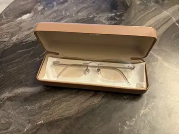 Rim jins 무테 안경