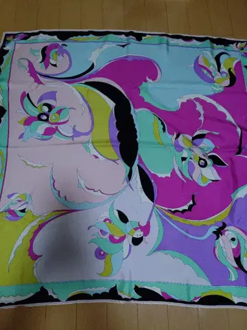 컬러풀 플라워 패턴 스카프