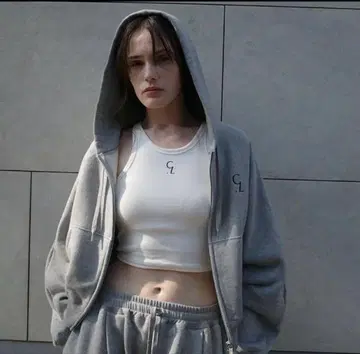 CLANE 클라네 LOGO COMPACT ZIP UP HOODIE