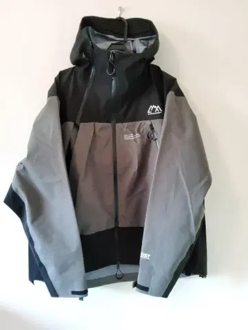 cmf outdoor 마운틴 파카