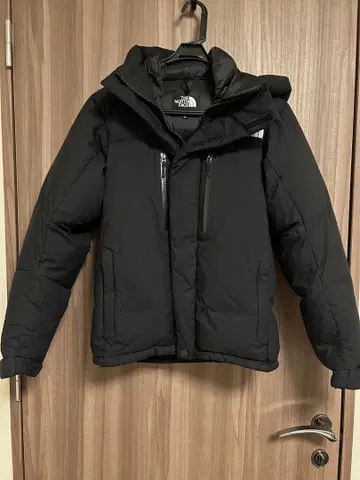 THE NORTH FACE 바르톨로 라이트 블랙 다운 자켓