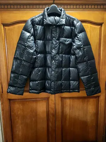 다운 자켓 새상품 GU 카라 부착 퀼팅