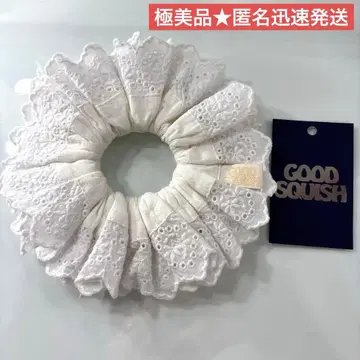 굿 스퀴시 화이트 스크런치 BLUMBERG