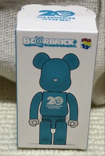 서머소닉 2019 한정판 메디콤토이 베어브릭