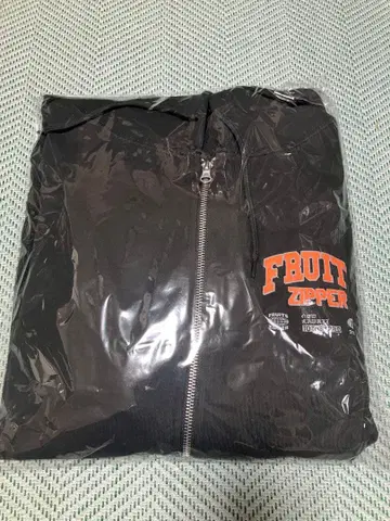 FRUITS ZIPPER 진세이 스즈카 후드티