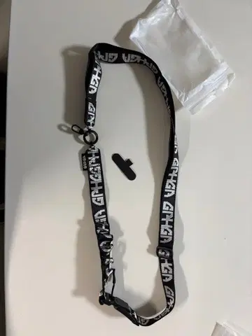 미사용 새상품 GAHGA [] 스트랩 폐반 컬러 (블랙+화이트 문자)