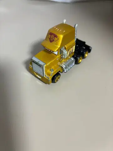 카즈 토미카 맥 라이트닝 맥퀸 데이 2021 단종