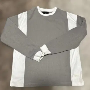 그레이 니트 절개 이소재