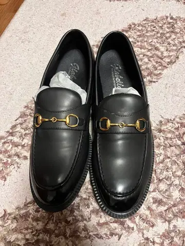 Ghalella 블랙 가죽 로퍼