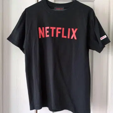 NETFLIX WATCHER 티셔츠 블랙