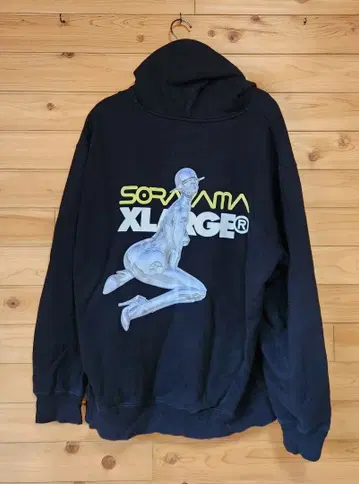 XLARGE 소라야마 콜라보 후드티 블랙