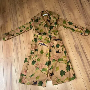 트렌치코트 꽃무늬