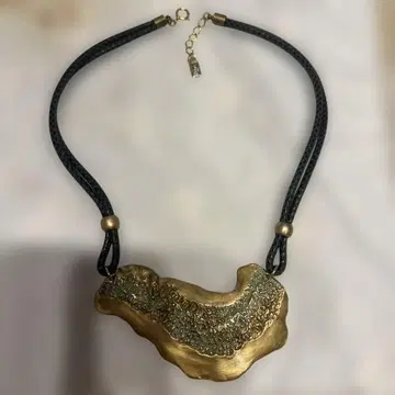 골드 텍스처 목걸이
