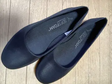 PUMA SOFTFOAM+ 플랫슈즈 블랙