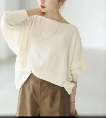 noble 파인 울 돌먼 풀오버 화이트