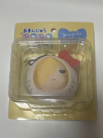 유리!!! on ICE 산리오 만주 유리 헬로키티