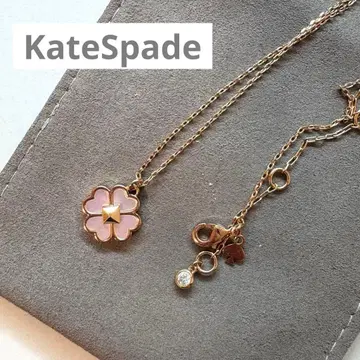 꽃 모티브 골드 목걸이