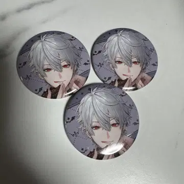 니지산지 쿠츠하 POPUP 200만 명 기념 캔뱃지 금박 3개