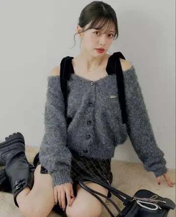 Chico 브로치 탈부착 가능 벨로아 리본 루즈 니트 가디건