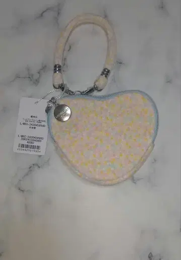 미사용 새상품 페이러 라브라리 믹스 컬러 하트형 파우치