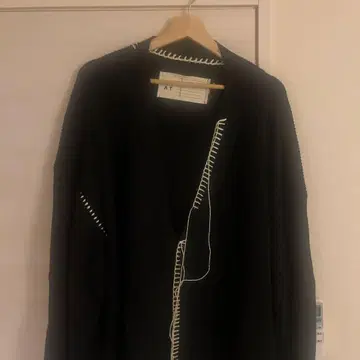 OUAT 블랙 가디건