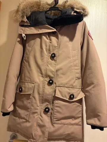 Canada Goose 다운 자켓 베이지