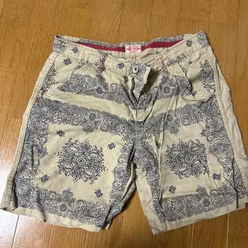 반다나풍 프린트 베이지 숏팬츠 M 사이즈 큐브 슈가