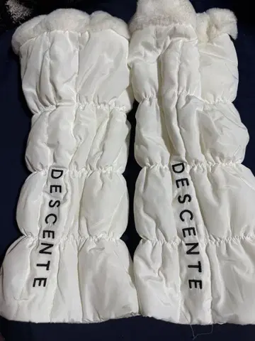 DESCENTE 화이트 레그 워머