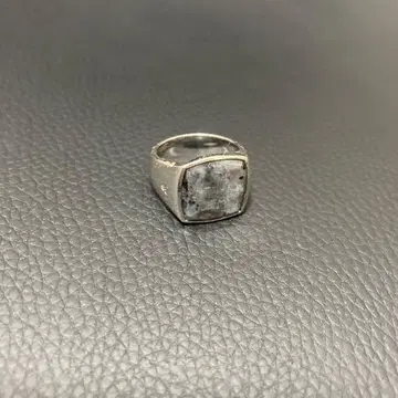 tomwood 쿠션 라르비카이트 반지