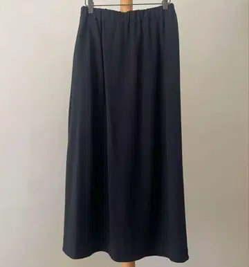위르겐 렝르  다크 네이비 울 심플 스커트