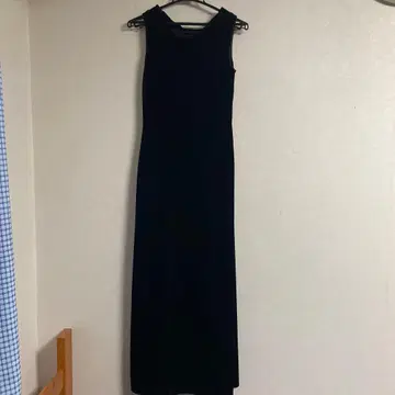 루이즈 슬리브리스 롱 원피스