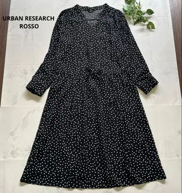 새상품급 어반리서치 로쏘 허리 리본 도트 무늬 롱 원피스 블랙