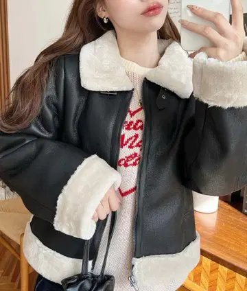 블랙 보아 카라 부착 자켓 M 사이즈